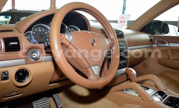Buy Import Porsche Cayenne Green Car in Import - Dubai in Namibia Buy Import Porsche Cayenne Green Car in Import - Dubai in Namibia