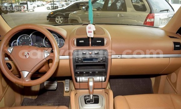 Buy Import Porsche Cayenne Green Car in Import - Dubai in Namibia Buy Import Porsche Cayenne Green Car in Import - Dubai in Namibia