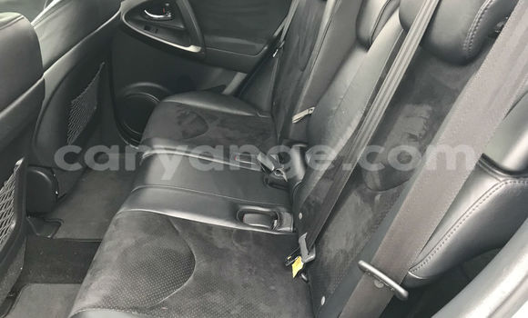 Acheter Occasion Voiture Toyota RAV4 Gris à Windhoek, Namibie Acheter Occasion Voiture Toyota RAV4 Gris à Windhoek, Namibie