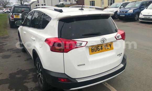 Acheter Occasion Voiture Toyota RAV4 Blanc à Windhoek, Namibie Acheter Occasion Voiture Toyota RAV4 Blanc à Windhoek, Namibie