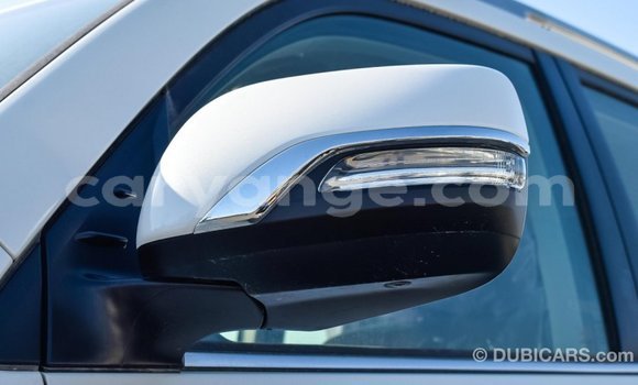 Acheter Import Voiture Toyota Land Cruiser Blanc à Import - Dubai, Namibie Acheter Import Voiture Toyota Land Cruiser Blanc à Import - Dubai, Namibie