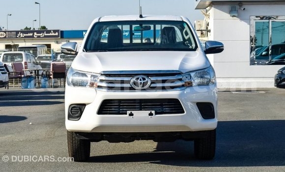 Acheter Import Voiture Toyota Hilux Blanc à Import - Dubai, Namibie Acheter Import Voiture Toyota Hilux Blanc à Import - Dubai, Namibie