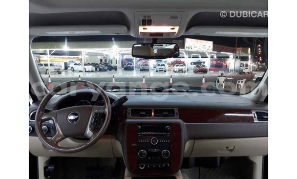 Acheter Import Voiture Chevrolet Silverado Noir à Import - Dubai, Namibie Acheter Import Voiture Chevrolet Silverado Noir à Import - Dubai, Namibie