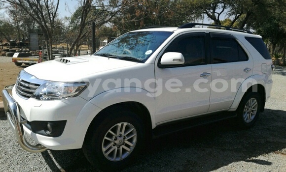 Buy Used Toyota Fortuner White Car in Windhoek in Namibia Buy Used Toyota Fortuner White Car in Windhoek in Namibia