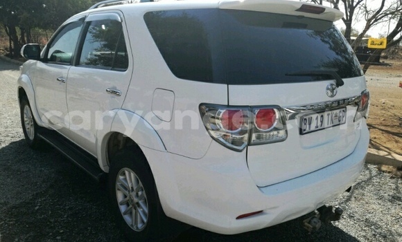 Buy Used Toyota Fortuner White Car in Windhoek in Namibia Buy Used Toyota Fortuner White Car in Windhoek in Namibia