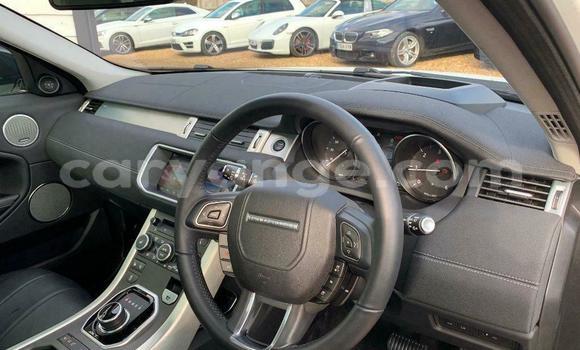 Acheter Occasion Voiture Land Rover Range Rover Evoque Blanc à Windhoek, Namibie Acheter Occasion Voiture Land Rover Range Rover Evoque Blanc à Windhoek, Namibie