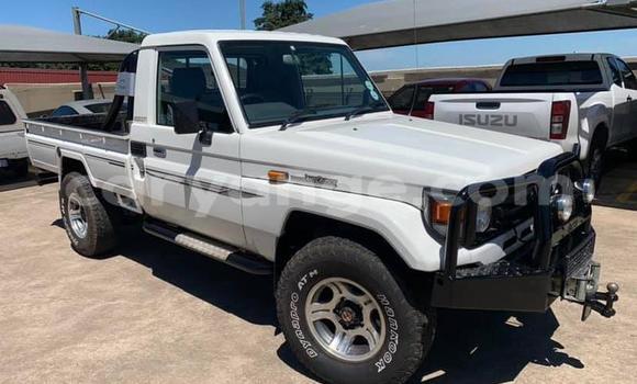 Buy Used Toyota Land Cruiser White Car in Windhoek in Namibia Buy Used Toyota Land Cruiser White Car in Windhoek in Namibia