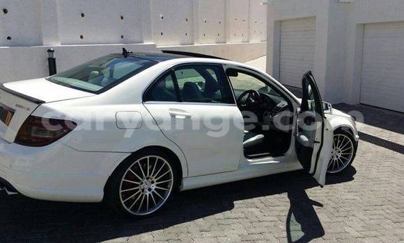 Acheter Occasion Voiture Mercedes-Benz C–Class Noir à Windhoek, Namibie Acheter Occasion Voiture Mercedes-Benz C–Class Noir à Windhoek, Namibie