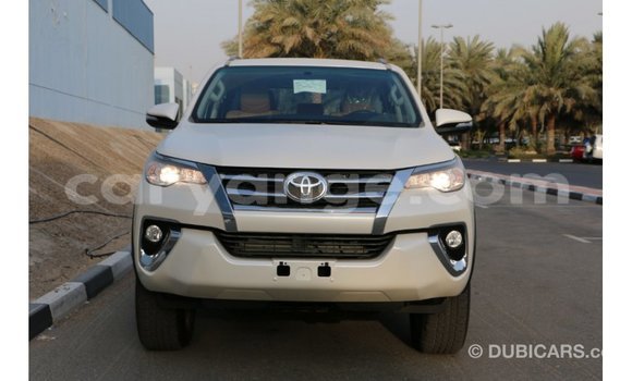 Acheter Import Voiture Toyota Fortuner Noir à Import - Dubai, Namibie Acheter Import Voiture Toyota Fortuner Noir à Import - Dubai, Namibie