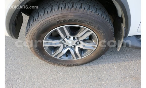 Acheter Import Voiture Toyota Fortuner Noir à Import - Dubai, Namibie Acheter Import Voiture Toyota Fortuner Noir à Import - Dubai, Namibie