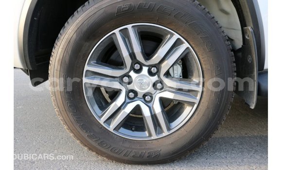 Acheter Import Voiture Toyota Fortuner Noir à Import - Dubai, Namibie Acheter Import Voiture Toyota Fortuner Noir à Import - Dubai, Namibie