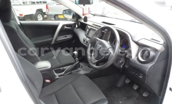 Acheter Import Voiture Toyota RAV4 Blanc à Bethanien, Karas Acheter Import Voiture Toyota RAV4 Blanc à Bethanien, Karas