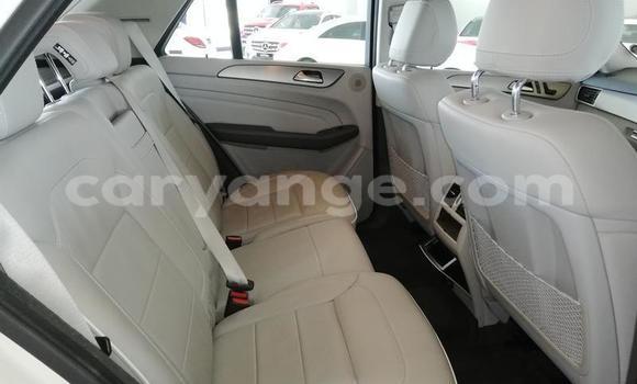 Acheter Occasion Voiture Mercedes-Benz ML–Class Blanc à Windhoek, Namibie Acheter Occasion Voiture Mercedes-Benz ML–Class Blanc à Windhoek, Namibie