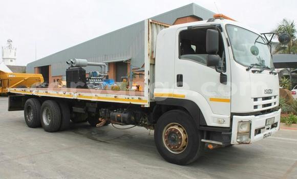 Acheter Occasion Utilitaire Isuzu FTR 850 Blanc à Windhoek, Namibie Acheter Occasion Utilitaire Isuzu FTR 850 Blanc à Windhoek, Namibie