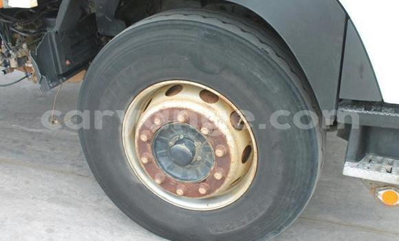 Acheter Occasion Utilitaire Isuzu FTR 850 Blanc à Windhoek, Namibie Acheter Occasion Utilitaire Isuzu FTR 850 Blanc à Windhoek, Namibie