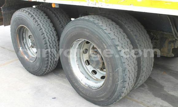 Acheter Occasion Utilitaire Isuzu FTR 850 Blanc à Windhoek, Namibie Acheter Occasion Utilitaire Isuzu FTR 850 Blanc à Windhoek, Namibie