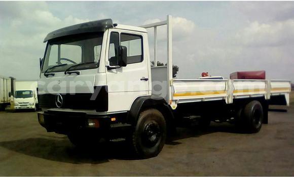 Buy Used Mercedes‒Benz 1213 White Truck in Windhoek in Namibia Buy Used Mercedes‒Benz 1213 White Truck in Windhoek in Namibia