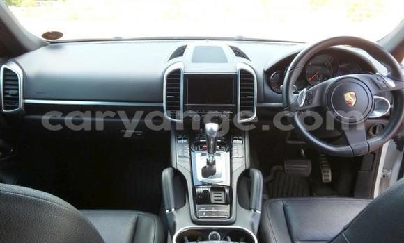 Acheter Occasion Voiture Porsche Cayenne Blanc à Windhoek, Namibie Acheter Occasion Voiture Porsche Cayenne Blanc à Windhoek, Namibie