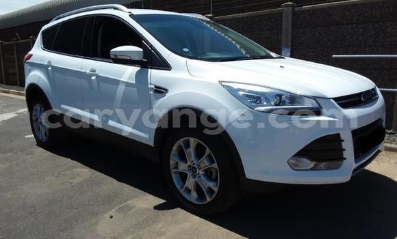 Acheter Occasion Voiture Ford Kuga Blanc à Windhoek, Namibie Acheter Occasion Voiture Ford Kuga Blanc à Windhoek, Namibie