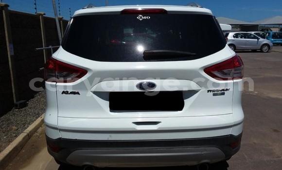 Acheter Occasion Voiture Ford Kuga Blanc à Windhoek, Namibie Acheter Occasion Voiture Ford Kuga Blanc à Windhoek, Namibie