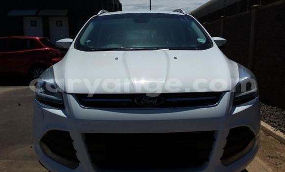 Acheter Occasion Voiture Ford Kuga Blanc à Windhoek, Namibie Acheter Occasion Voiture Ford Kuga Blanc à Windhoek, Namibie