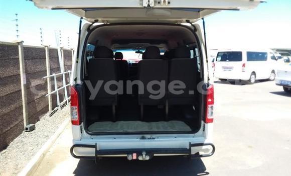 Acheter Occasion Voiture Toyota Hi Ace Blanc à Windhoek, Namibie Acheter Occasion Voiture Toyota Hi Ace Blanc à Windhoek, Namibie