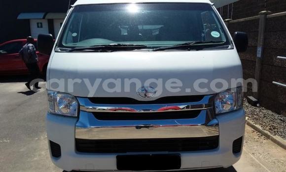 Acheter Occasion Voiture Toyota Hi Ace Blanc à Windhoek, Namibie Acheter Occasion Voiture Toyota Hi Ace Blanc à Windhoek, Namibie