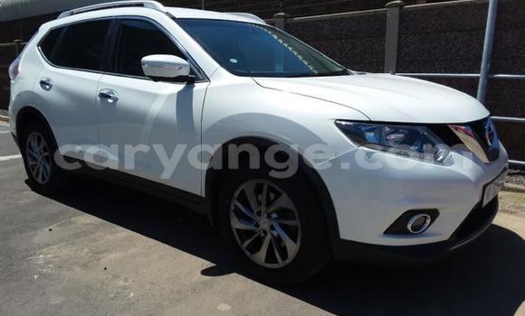 Acheter Occasion Voiture Nissan X–Trail Blanc à Windhoek, Namibie Acheter Occasion Voiture Nissan X–Trail Blanc à Windhoek, Namibie