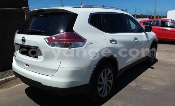 Acheter Occasion Voiture Nissan X–Trail Blanc à Windhoek, Namibie Acheter Occasion Voiture Nissan X–Trail Blanc à Windhoek, Namibie