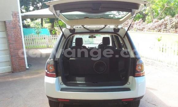 Acheter Occasion Voiture Land Rover Freelander Blanc à Windhoek, Namibie Acheter Occasion Voiture Land Rover Freelander Blanc à Windhoek, Namibie