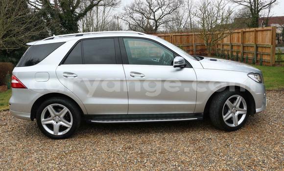 Buy Used Mercedes-Benz ML–Class Silver Car in Windhoek in Namibia Buy Used Mercedes-Benz ML–Class Silver Car in Windhoek in Namibia