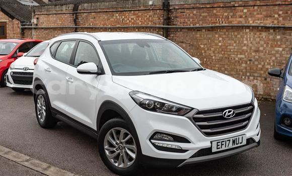 Acheter Occasion Voiture Hyundai Tucson Blanc à Windhoek, Namibie Acheter Occasion Voiture Hyundai Tucson Blanc à Windhoek, Namibie