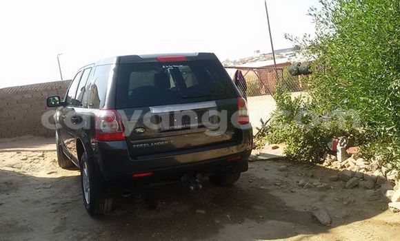 Buy Used Land Rover Defender Black Car in Windhoek in Namibia