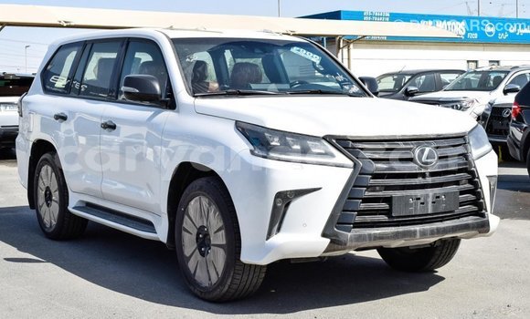 Acheter Import Voiture Lexus LX Blanc à Import - Dubai, Namibie Acheter Import Voiture Lexus LX Blanc à Import - Dubai, Namibie