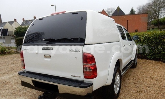 Buy Used Toyota Hilux White Car in Windhoek in Namibia Buy Used Toyota Hilux White Car in Windhoek in Namibia