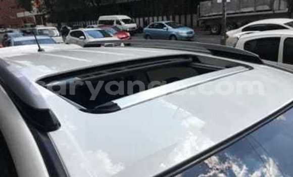 Acheter Occasion Voiture Toyota RAV4 Blanc à Windhoek, Namibie Acheter Occasion Voiture Toyota RAV4 Blanc à Windhoek, Namibie