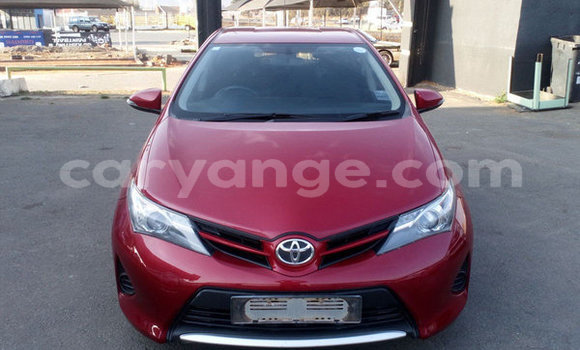 Acheter Occasion Voiture Toyota Auris Rouge à Windhoek, Namibie Acheter Occasion Voiture Toyota Auris Rouge à Windhoek, Namibie