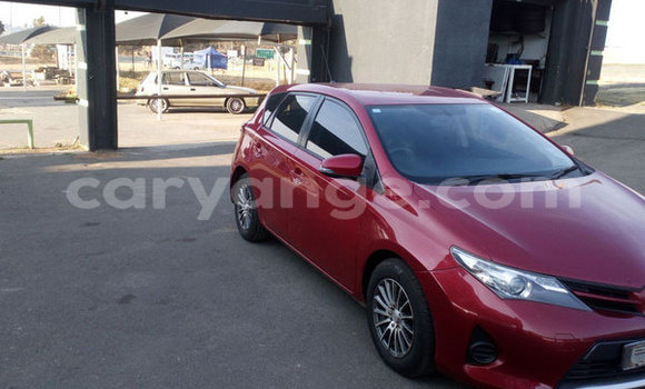 Acheter Occasion Voiture Toyota Auris Rouge à Windhoek, Namibie Acheter Occasion Voiture Toyota Auris Rouge à Windhoek, Namibie