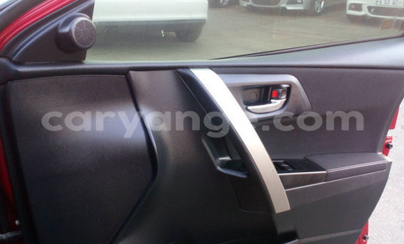 Acheter Occasion Voiture Toyota Auris Rouge à Windhoek, Namibie Acheter Occasion Voiture Toyota Auris Rouge à Windhoek, Namibie