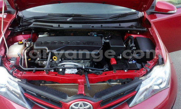 Acheter Occasion Voiture Toyota Auris Rouge à Windhoek, Namibie Acheter Occasion Voiture Toyota Auris Rouge à Windhoek, Namibie