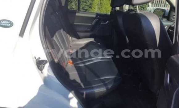 Acheter Occasion Voiture Land Rover Range Rover Blanc à Windhoek, Namibie Acheter Occasion Voiture Land Rover Range Rover Blanc à Windhoek, Namibie