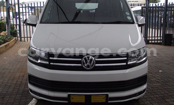 Buy Used Volkswagen Caravelle White Car in Windhoek in Namibia Buy Used Volkswagen Caravelle White Car in Windhoek in Namibia