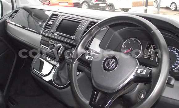 Buy Used Volkswagen Caravelle White Car in Windhoek in Namibia Buy Used Volkswagen Caravelle White Car in Windhoek in Namibia