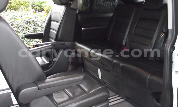 Buy Used Volkswagen Caravelle White Car in Windhoek in Namibia Buy Used Volkswagen Caravelle White Car in Windhoek in Namibia