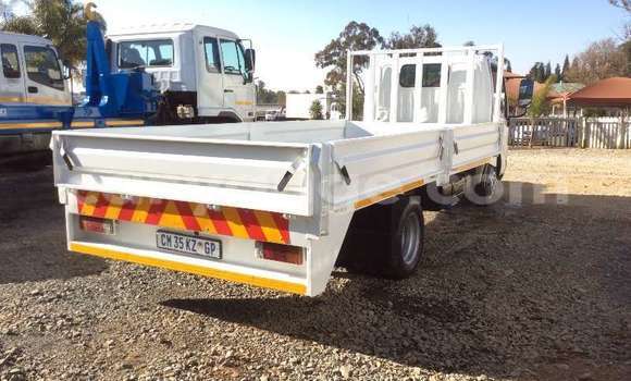 Acheter Occasion Utilitaire Toyota Dyna Blanc à Windhoek, Namibie Acheter Occasion Utilitaire Toyota Dyna Blanc à Windhoek, Namibie