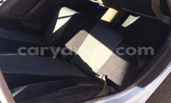 Acheter Occasion Voiture Toyota Corolla Blanc à Windhoek, Namibie Acheter Occasion Voiture Toyota Corolla Blanc à Windhoek, Namibie