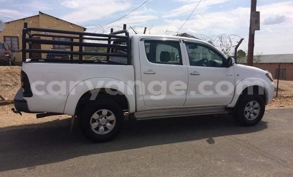 Acheter Occasion Voiture Toyota Hilux Blanc à Windhoek, Namibie Acheter Occasion Voiture Toyota Hilux Blanc à Windhoek, Namibie
