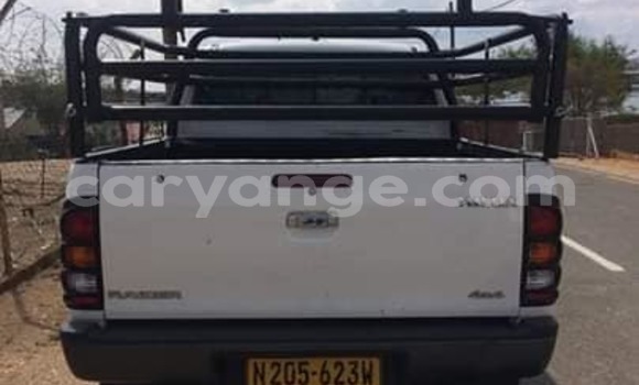 Acheter Occasion Voiture Toyota Hilux Blanc à Windhoek, Namibie Acheter Occasion Voiture Toyota Hilux Blanc à Windhoek, Namibie