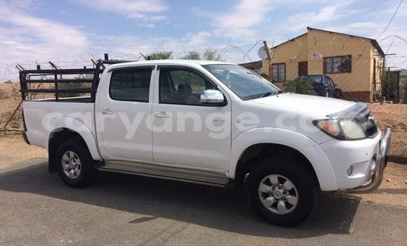 Acheter Occasion Voiture Toyota Hilux Blanc à Windhoek, Namibie Acheter Occasion Voiture Toyota Hilux Blanc à Windhoek, Namibie