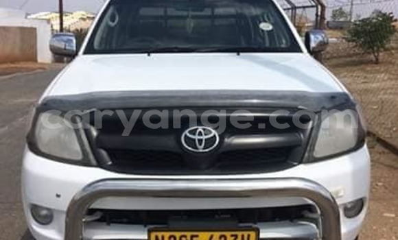 Acheter Occasion Voiture Toyota Hilux Blanc à Windhoek, Namibie Acheter Occasion Voiture Toyota Hilux Blanc à Windhoek, Namibie